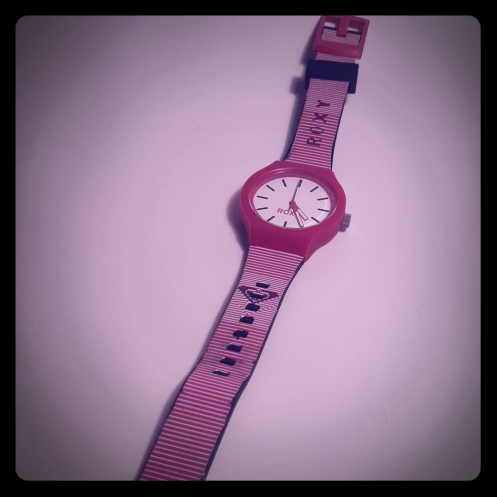 Roxy pink watch